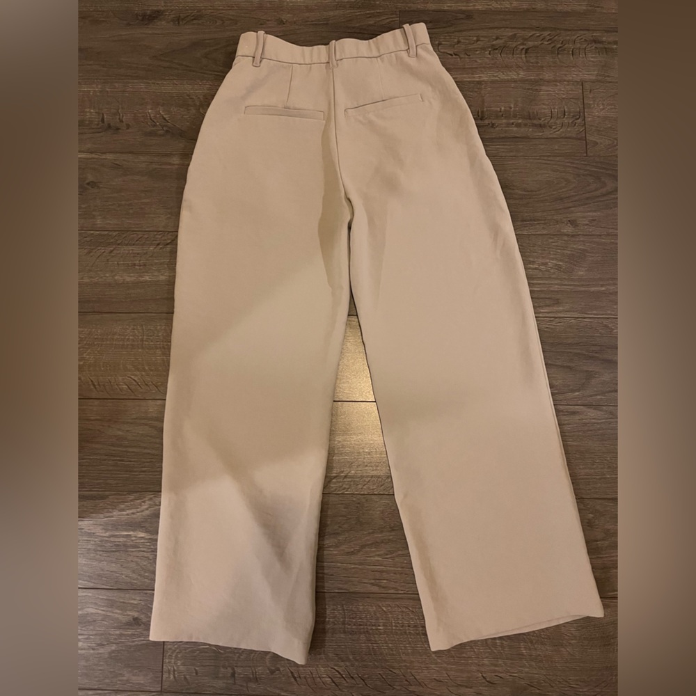 Abercrombie & Fitch Women's Cream Trousers - Picture 3 of 3